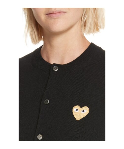 COMME des GARCONS（コムデギャルソン）の「Women's Comme Des Garcons Play Gold Heart Patch Wool Cardigan（カーディガン/ボレロ・レディース・Black・Large/Medium/Small/X-Small）」の3枚目の写真
