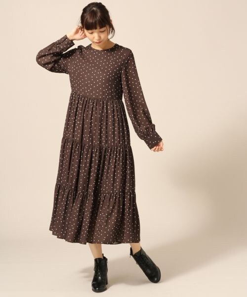 LOWRYS FARM（ローリーズファーム）の「★WEB先行予約アイテム★ＪＺドットティアードワンピース（ワンピース/ドレス・ブラック/ブラウン）」の2枚目の写真
