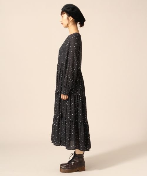 LOWRYS FARM（ローリーズファーム）の「★WEB先行予約アイテム★ＪＺドットティアードワンピース（ワンピース/ドレス・ブラック/ブラウン）」の3枚目の写真