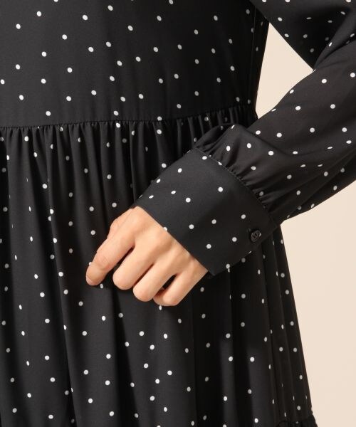 LOWRYS FARM（ローリーズファーム）の「★WEB先行予約アイテム★ＪＺドットティアードワンピース（ワンピース/ドレス・ブラック/ブラウン）」の7枚目の写真