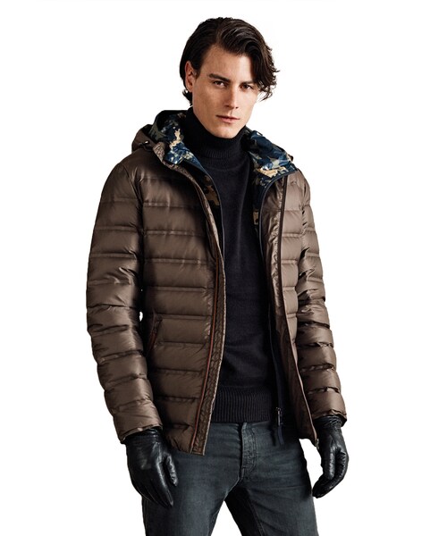 universal traveller down jacket