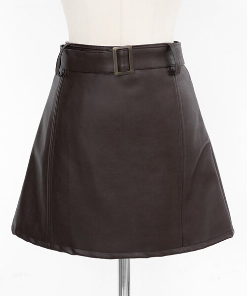 DHOLIC（ディーホリック）の「ベルトSETフェイクレザーミニスカート（スカート・レディース・ブラック/ブラウン・S/M）」の2枚目の写真