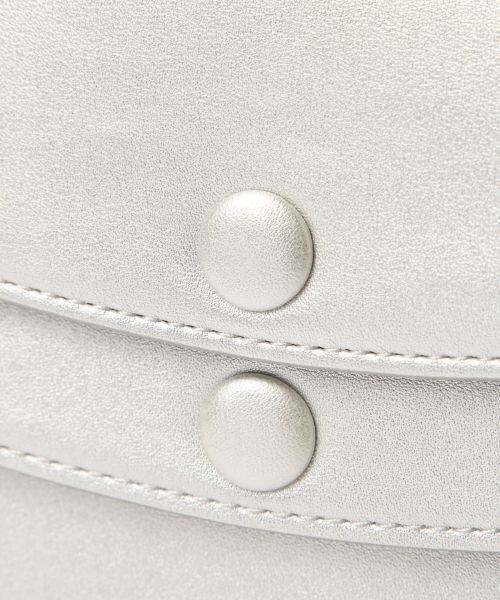 studio CLIP（スタディオクリップ）の「2フラップパスケース付きショルダーバッグ（バッグ・シルバー/ブラック/ベージュ）」の9枚目の写真