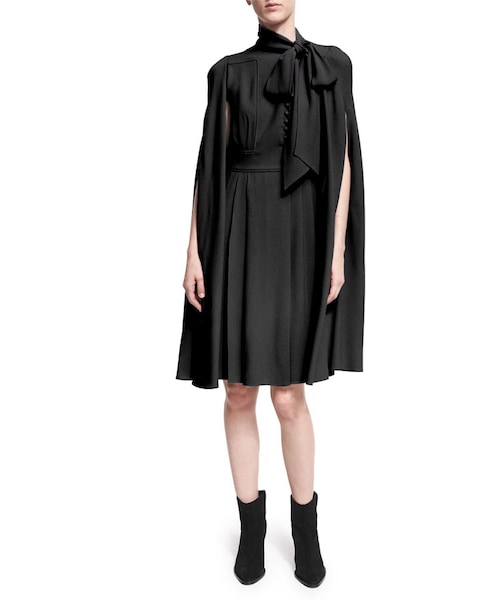 VALENTINOワンピース VALENTINO（ヴァレンティノ）の「Valentino Cape-Sleeve Tie-Neck