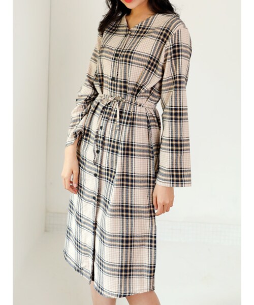 KORMARCH(コマチ)の「ストラップSETスリットチェックロングワンピース(ワンピース・レディース・その他・FREEサイズ)」の1枚目の写真