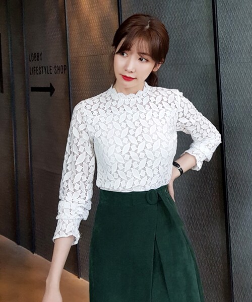 DHOLIC(ディーホリック)の「リーフパターンレースブラウス(シャツ/ブラウス・レディース・ホワイト/ブラック・FREE)」の1枚目の写真