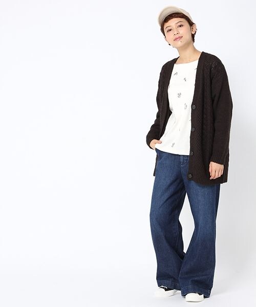 studio CLIP（スタディオクリップ）の「3ゲージケーブルビッグカーディガン（トップス・ライトグレー/チャコール/ベージュ/ダークブラウン）」の8枚目の写真