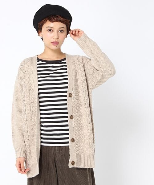 studio CLIP（スタディオクリップ）の「3ゲージケーブルビッグカーディガン（トップス・ライトグレー/チャコール/ベージュ/ダークブラウン）」の3枚目の写真
