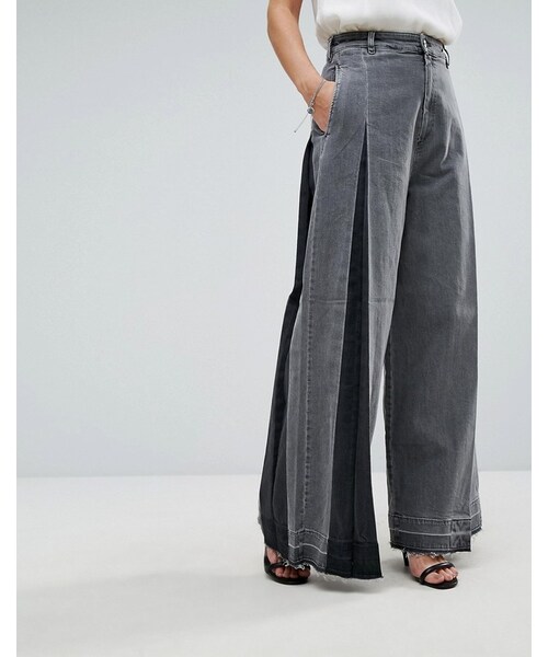 DIESEL（ディーゼル）の「Diesel Wide Leg Jean with Pleat Detail（デニムパンツ・レディース・Gray・W28/W26/W27/US 2/W29）」の3枚目の写真
