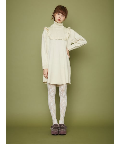 merry jenny（メリージェニー）の「スクエアフリルニットワンピース（ワンピース/ドレス・レディース・アイボリー/ブラック/パープル・F）」の4枚目の写真