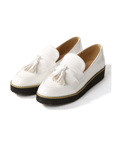 GRL（グレイル）の「厚底タッセルローファー（ローファー・レディース・ブラック/ボルドー/ホワイト・24.5）」の2枚目の写真