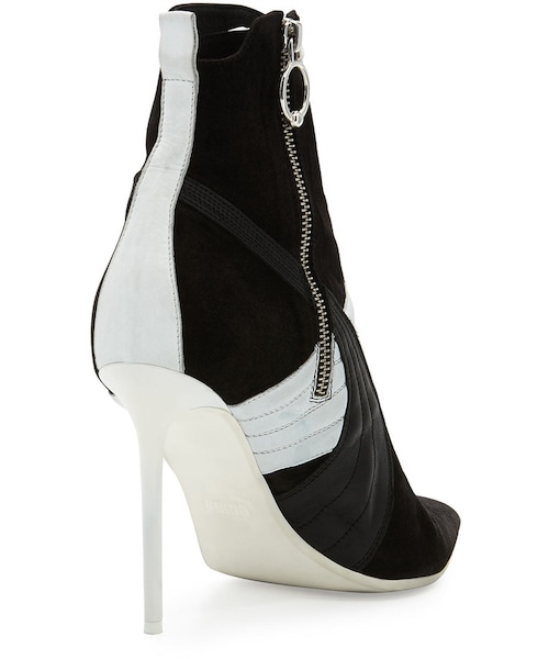 FENTY PUMA by Rihanna（フェンティプーマバイリアーナ）の「Fenty Puma by Rihanna Suede 105mm Sneaker Bootie, Black/White（ブーツ・レディース・Black・7.5B / 37.5EU）」の5枚目の写真