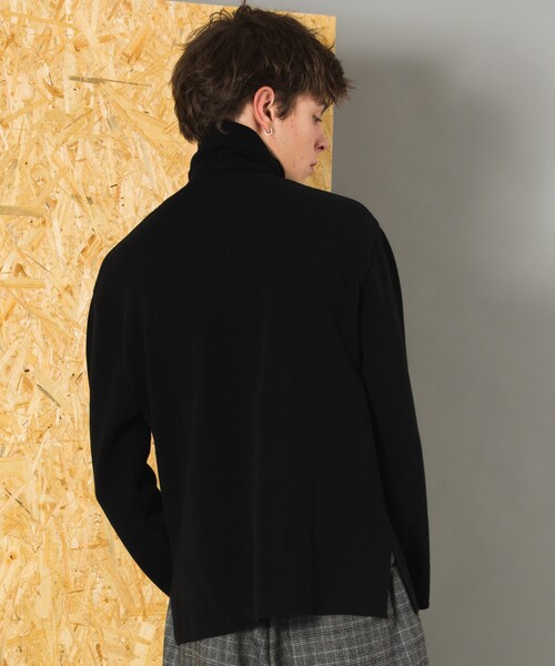 LIDNM(リドム)の「ミラノリブオフショルダータートル(ニット/セーター・メンズ・ブラック・S.M.L)」の4枚目の写真