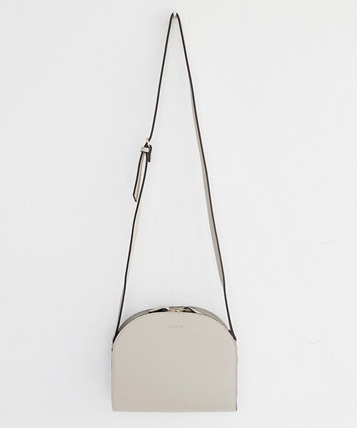 DHOLIC（ディーホリック）の「5COLORSハーフムーンショルダーバッグ（ショルダーバッグ・レディース・ブラック/グレー/イエロー/ベージュ/ブルー・FREE）」の2枚目の写真