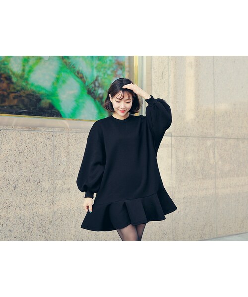 HOTPING(ホッピン)の「パフスリーブ裏起毛ミニワンピース(ワンピース・レディース・ブラック・1(フリーサイズ)/2(XL-XXL))」の1枚目の写真