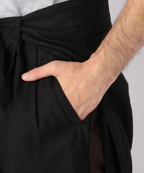 LEH（レー）の「Leh/レー/Wide Wrapping Slacks（パンツ・メンズ・BLACK/BROWN・M）」の5枚目の写真