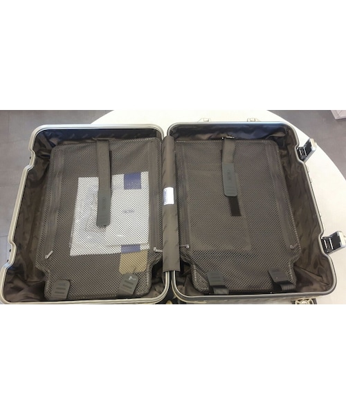 Aquatalia by Marvin K（-）の「RIMOWA(リモワ) TOPAS Titanium スーツケース 　E-TAG 　RIMOWA(リモワ) TOPAS Titanium スーツケース 92463035 　67.0Lサイズ（スーツケース/キャリーバッグ・メンズ・その他）」の9枚目の写真