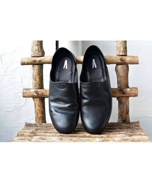 AUTTAA（アウッタ）の「ルームシューズ OVIE STUDIO limited（その他シューズ・レディース・レッド/ブラック・36/38/40/42/44/46）」の2枚目の写真