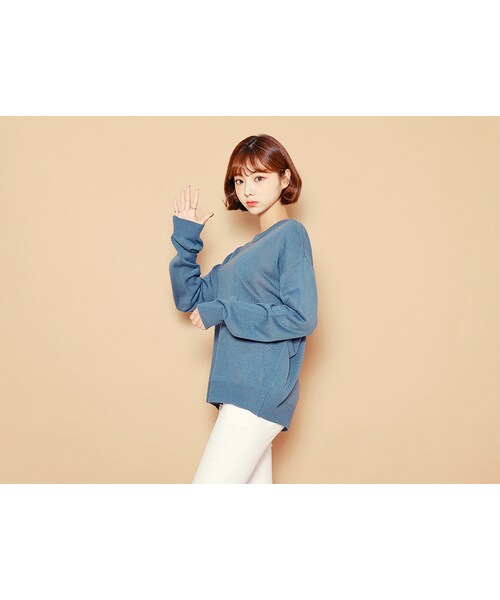 HOTPING（ホッピン）の「ドロップショルダーラウンドネックニット（ニット/セーター・レディース・ブラック/オリーブ/アイボリー/グリーン/ベージュ/ブラウン/ブルー/ピンク・1(フリーサイズ)/2(L-XL)/1(XS-S)）」の6枚目の写真