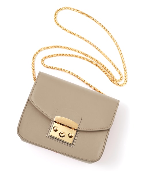 GRL（グレイル）の「チェーンショルダーマルチポシェットバッグ（ショルダーバッグ・レディース・グレー/グリーン/ブラック/レッド/ピンク/ネイビー/ボルドー/ベージュ/マスタード/グレージュ/濃いピンク/パープル/イエロー/ホワイト/ラベンダー/ブルー/モカ/オリーブ/アイボリー・F/Ｆ）」の4枚目の写真