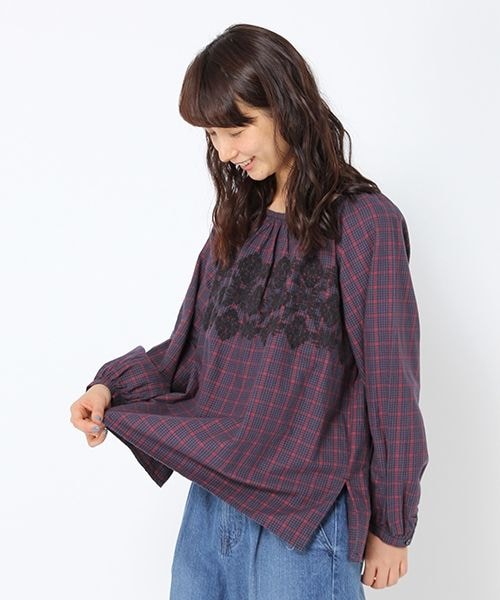 studio CLIP（スタディオクリップ）の「ウエストマークコットンアソート刺繍ブラウス（トップス・ギンガムチェック×ホワイト/グレンチェック×ブラック/ウィンドウペン×ネイビー）」の3枚目の写真