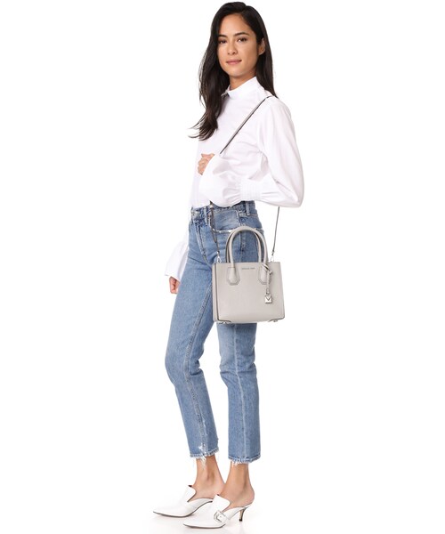 MICHAEL KORS(マイケルコース)の「MICHAEL Michael Kors Medium Mercer Messenger Bag(ショルダーバッグ・レディース・Gray・One Size)」の5枚目の写真