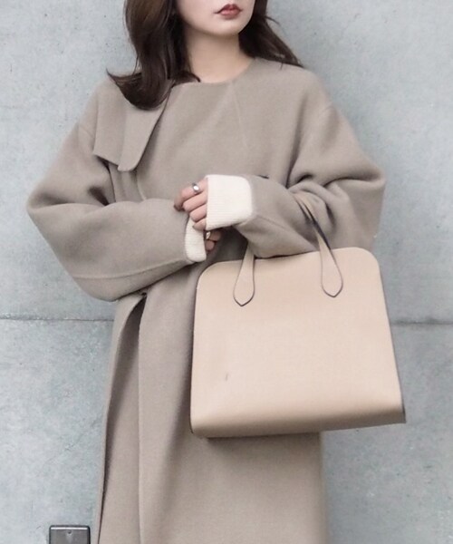 LAULEN（ローレン）の「TRAPES HANDBAG（ハンドバッグ・レディース・ベージュ/ブラック/アイボリー・フリー）」の3枚目の写真