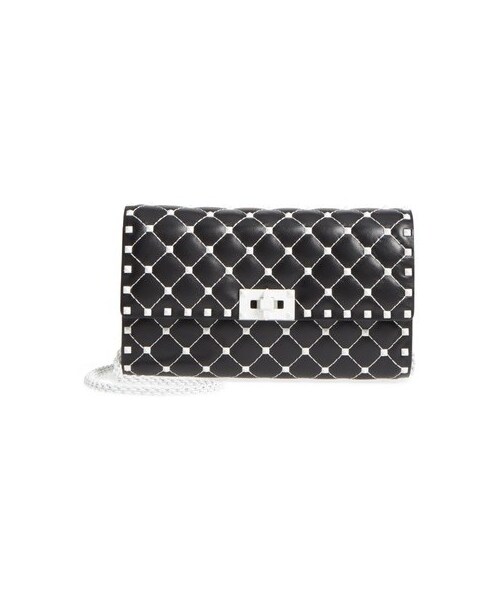 VALENTINO GARAVANI(バレンティノガラバーニ)の「Valentino Garavani Rockstud Matelasse Leather Shoulder Bag - Black(クラッチバッグ・レディース・Black・One Size)」の1枚目の写真