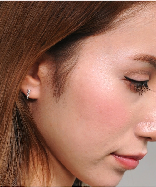 two ply（トゥープライ）の「トゥープライ 362 アキュート トライアングル ダイヤモンド スタッド ピアス（ピアス（両耳用）・レディース・シルバー・Free）」の7枚目の写真
