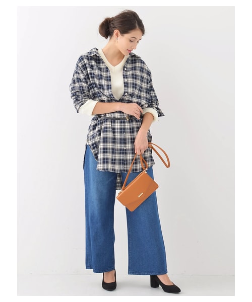 earth music&ecology（アースミュージックアンドエコロジー）の「・ハイウエストワイドデニムパンツ（パンツ・インディゴ/ダークインディゴ・S/M/L）」の6枚目の写真