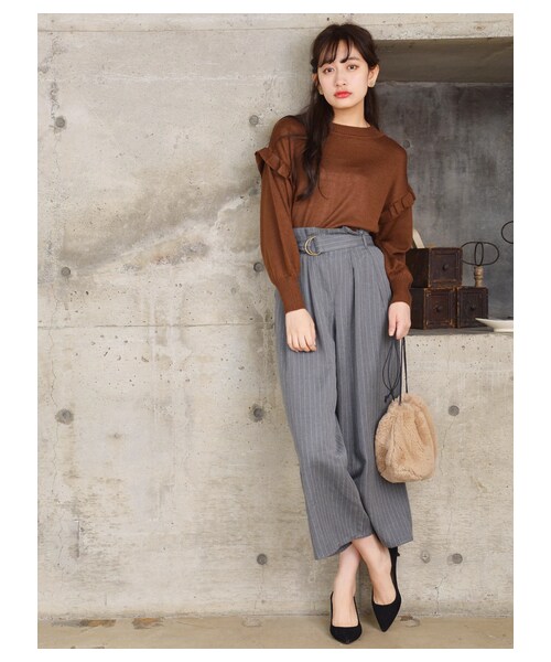 earth music&ecology(アースミュージックアンドエコロジー)の「・ベルト付きストライプワイドパンツ(パンツ・グレー/ネイビー・F)」の3枚目の写真