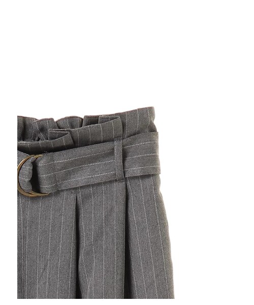 earth music&ecology(アースミュージックアンドエコロジー)の「・ベルト付きストライプワイドパンツ(パンツ・グレー/ネイビー・F)」の6枚目の写真