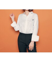 HOTPING | 英字刺繍ポイント白シャツ(シャツ/ブラウス)