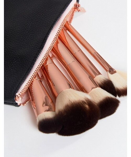 New look（ニュールック）の「New Look Contour and Highlight Brush set（メイクブラシ）」 WEAR