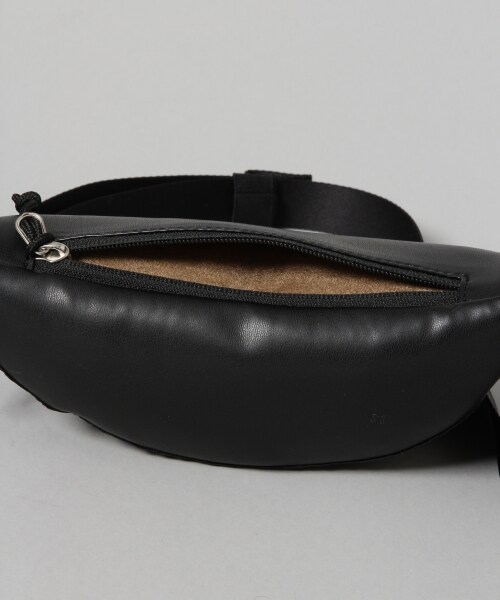 JEANASIS（ジーナシス）の「ミニウエストポーチ（バッグ・ホワイト()/ブラック()/ライトブルー()）」の9枚目の写真