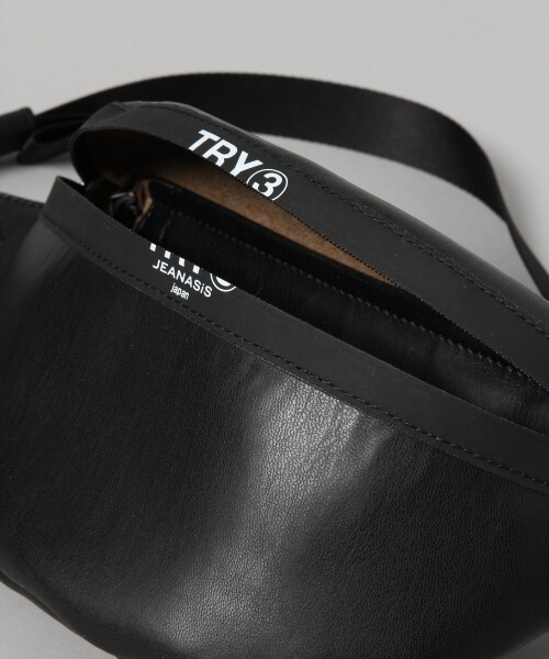 JEANASIS（ジーナシス）の「ミニウエストポーチ（バッグ・ホワイト()/ブラック()/ライトブルー()）」の7枚目の写真