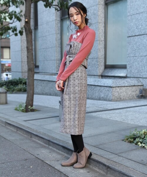 mysty woman(ミスティウーマン)の「コルセット付きタイトスカート(スカート・ブラック/ブラウン)」の2枚目の写真