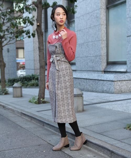 mysty woman(ミスティウーマン)の「コルセット付きタイトスカート(スカート・ブラック/ブラウン)」の5枚目の写真