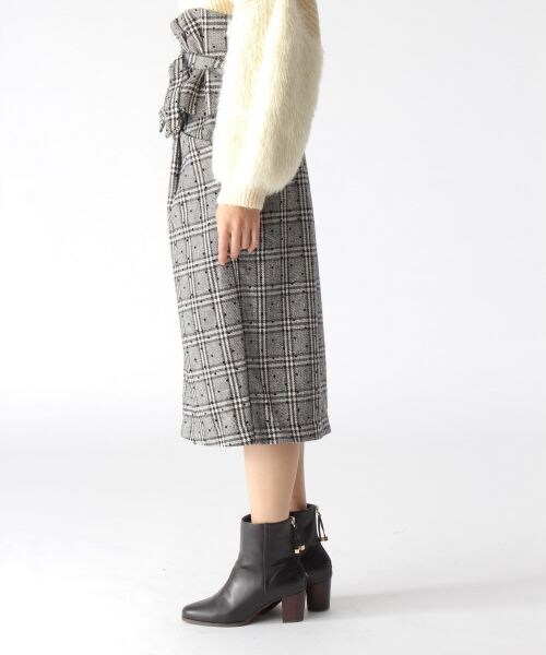 mysty woman(ミスティウーマン)の「コルセット付きタイトスカート(スカート・ブラック/ブラウン)」の8枚目の写真