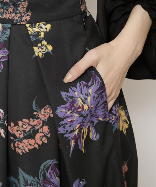 RAY CASSIN（レイカズン）の「ウィンターフラワーフレアスカート（スカート・レディース・ブラック/ピンク/キナリ・FREE）」の6枚目の写真