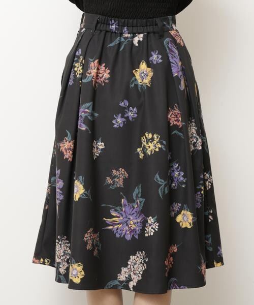 RAY CASSIN（レイカズン）の「ウィンターフラワーフレアスカート（スカート・レディース・ブラック/ピンク/キナリ・FREE）」の5枚目の写真