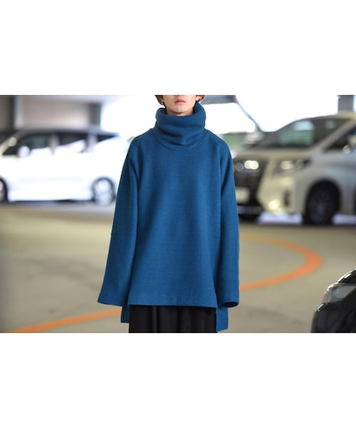 VOAAOV（ヴォアーブ）の「VOAAOV ハイネックビッグニット（ニット/セーター・レディース・グリーン/ブラック/グレー/ブルー・1/2）」の4枚目の写真