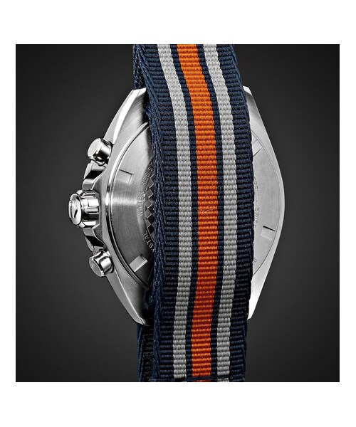 TAG Heuer（タグホイヤー）の「TAG Heuer Formula 1 Chronograph 43mm Steel And Nato Webbing Watch（アナログ腕時計・メンズ・Blue・one size）」の4枚目の写真