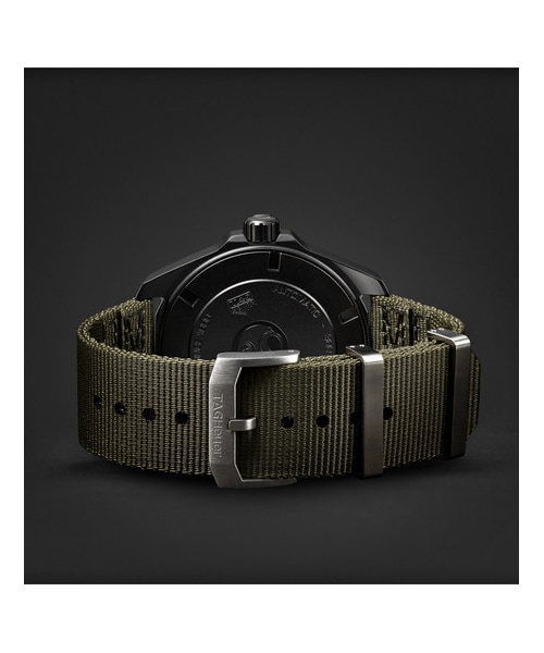 TAG Heuer（タグホイヤー）の「TAG Heuer Aquaracer Automatic 43mm Titanium And Nylon Watch（アナログ腕時計・メンズ・Green・one size）」の3枚目の写真
