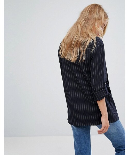 Bershka(ベルシュカ)の「Bershka Pin Stripe Tailored Blazer(テーラードジャケット・レディース・Blue・XS/S)」の3枚目の写真