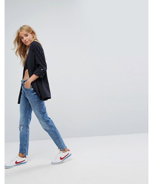 Bershka(ベルシュカ)の「Bershka Pin Stripe Tailored Blazer(テーラードジャケット・レディース・Blue・XS/S)」の2枚目の写真