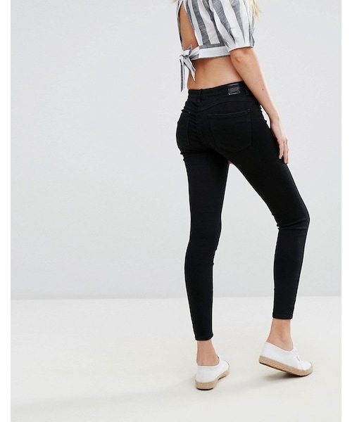 Bershka（ベルシュカ）の「Bershka Skinny Push-Up Jean（デニムパンツ・レディース・Black・US 2/US 6/US 0/US 4/US 10/US 8）」の3枚目の写真