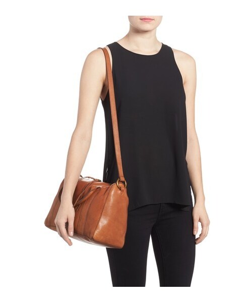 madewell（メイドウェル）の「Madewell O-Ring Leather Satchel - Brown（ショルダーバッグ・レディース・Black/Brown・One Size）」の5枚目の写真