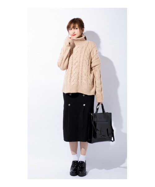 CHEER CLOSET(チアクローゼット)の「【プチプラのあや】太ケーブル編み上げニット(ニット/セーター・レディース・ベージュ・FREE)」の1枚目の写真