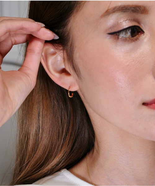 pinacoteca（ピナコテーカ）の「ピナコテーカ 708 シンプリー ゴールド フープ ピアス（ピアス（両耳用）・レディース・ゴールド・Free）」の9枚目の写真